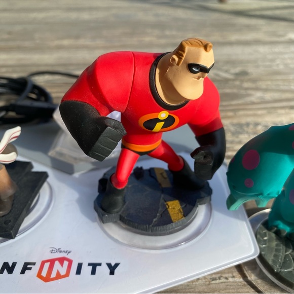 Disney Infinity starter pack for Xbox - Picture 4 of 5